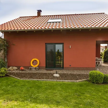 Dat Roote Hus - Traumhaftes Ferienhaus Mit Ostseeblick Vakantiehuis
