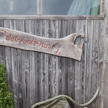 Vakantiehuis Dat Roote Hus - Traumhaftes Ferienhaus Mit Ostseeblick Boiensdorf